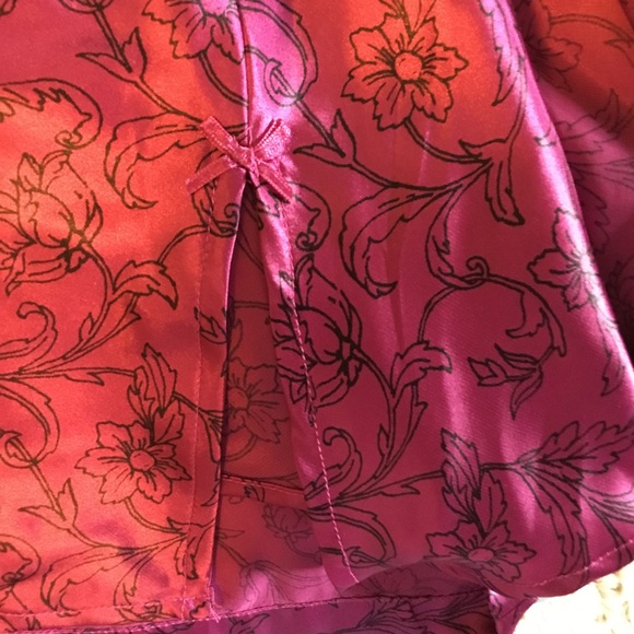 Floral print nightly and robe size small - Picture 5 of 12